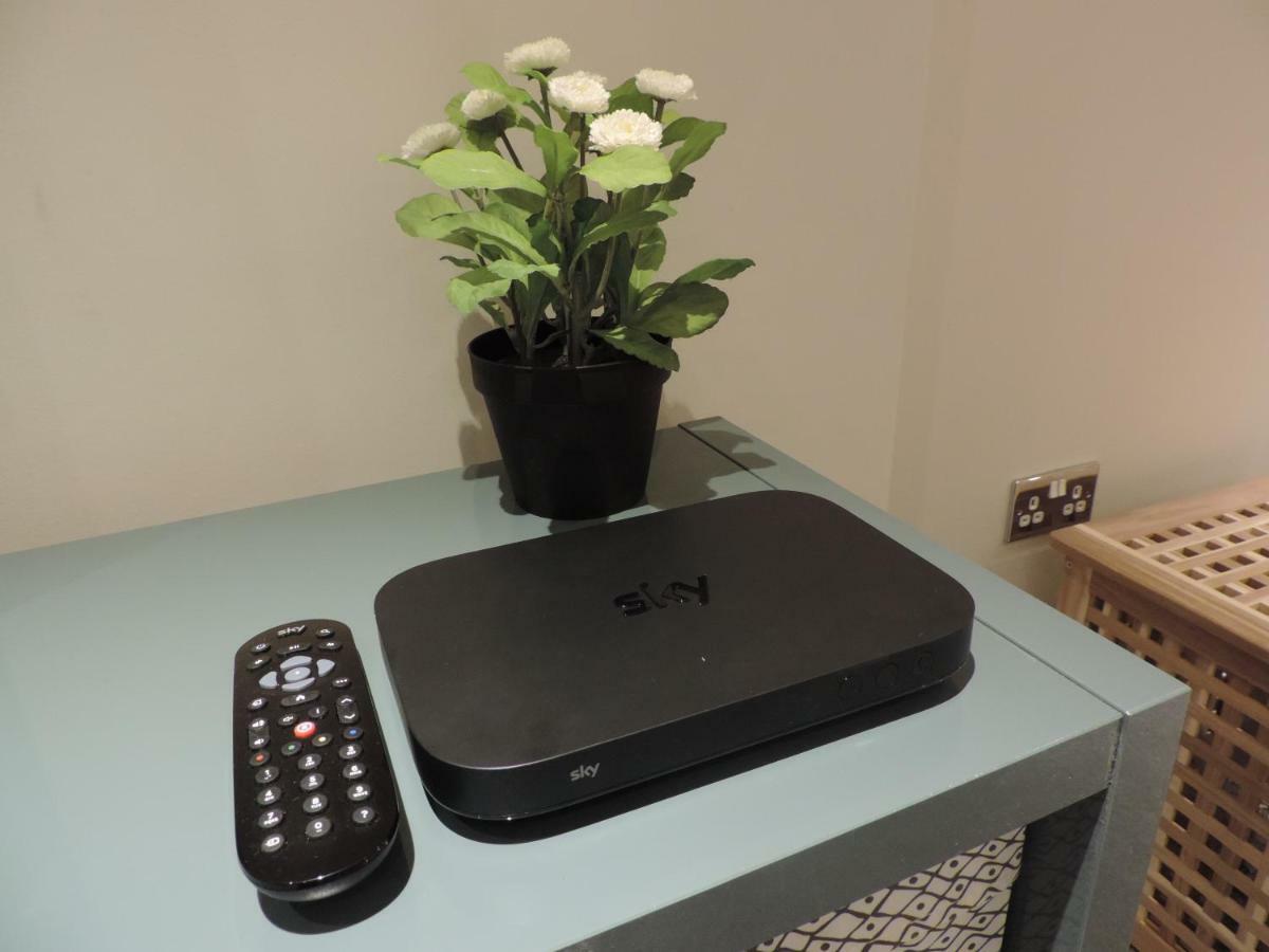 3 Bed Farnborough Air Accommodation Dış mekan fotoğraf