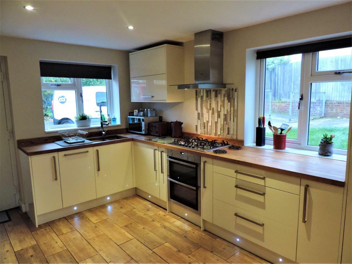 3 Bed Farnborough Air Accommodation Dış mekan fotoğraf