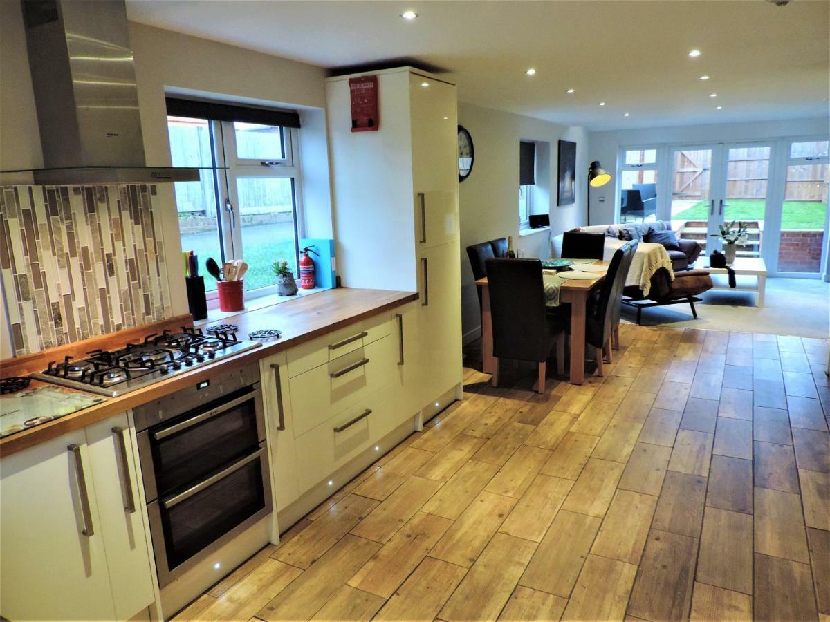 3 Bed Farnborough Air Accommodation Dış mekan fotoğraf